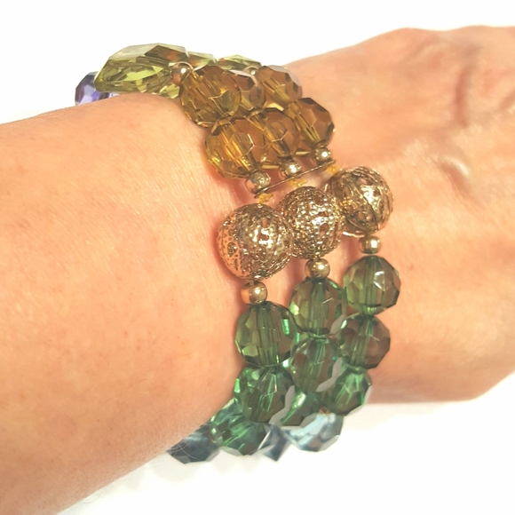 Nice 6" stretch (3 layer) beaded bracelet.… - Picture 3 of 5
